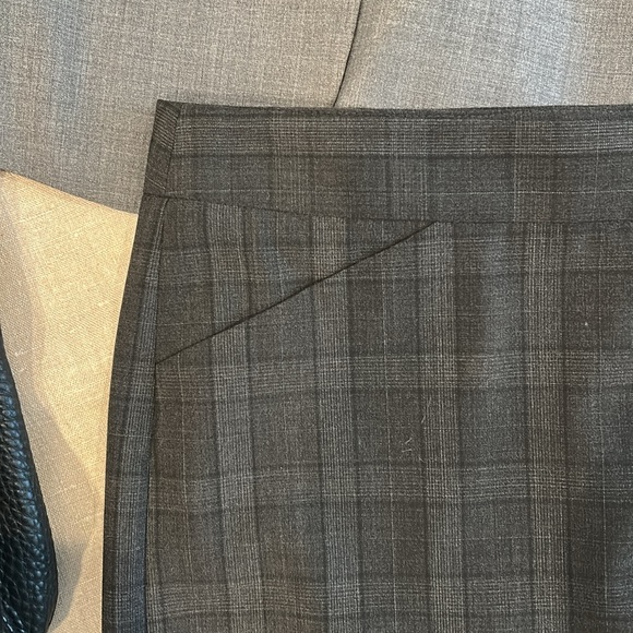 Theory Skirt Like New - Picture 3 of 9